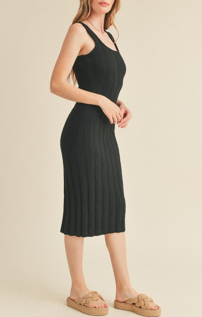 Mable Black Sleeveless Midi Dress