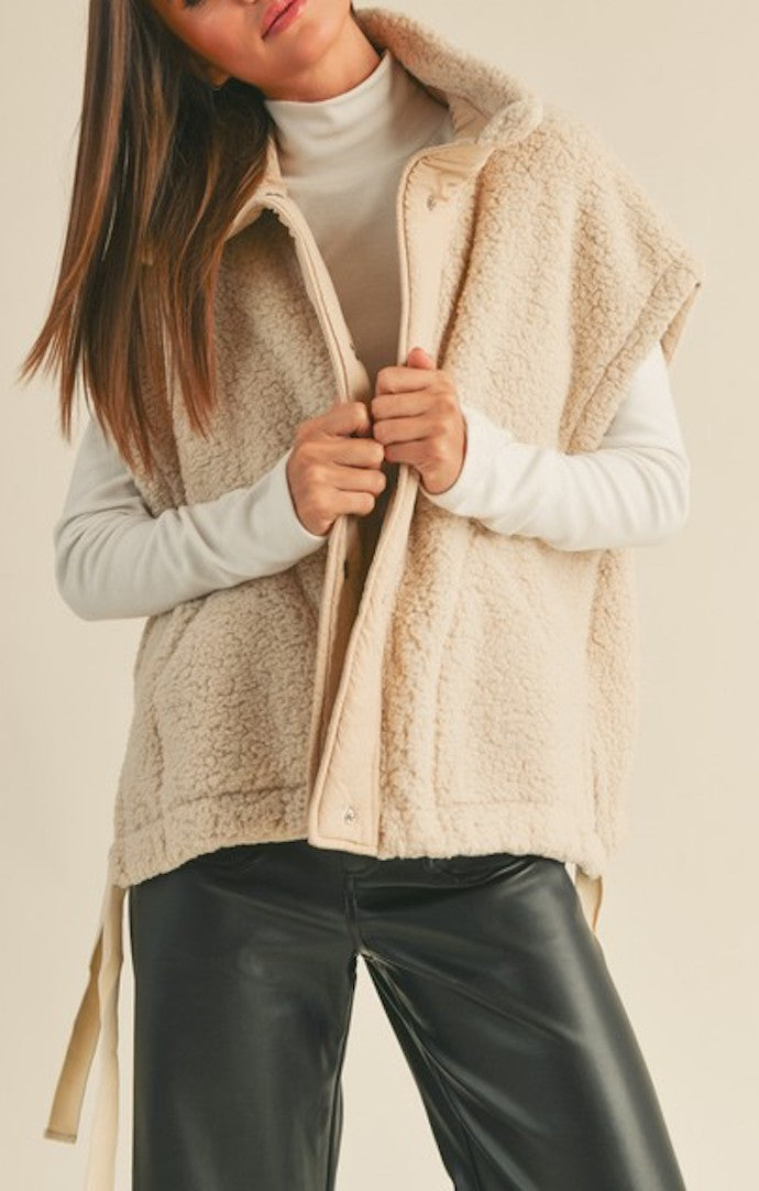 Miou Muse Sand Oversized Vest