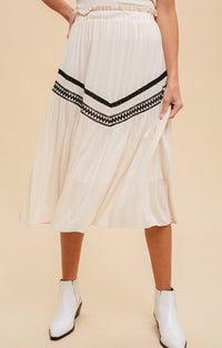 hem and thread Ivory Black Crochet Midi Skirt 
